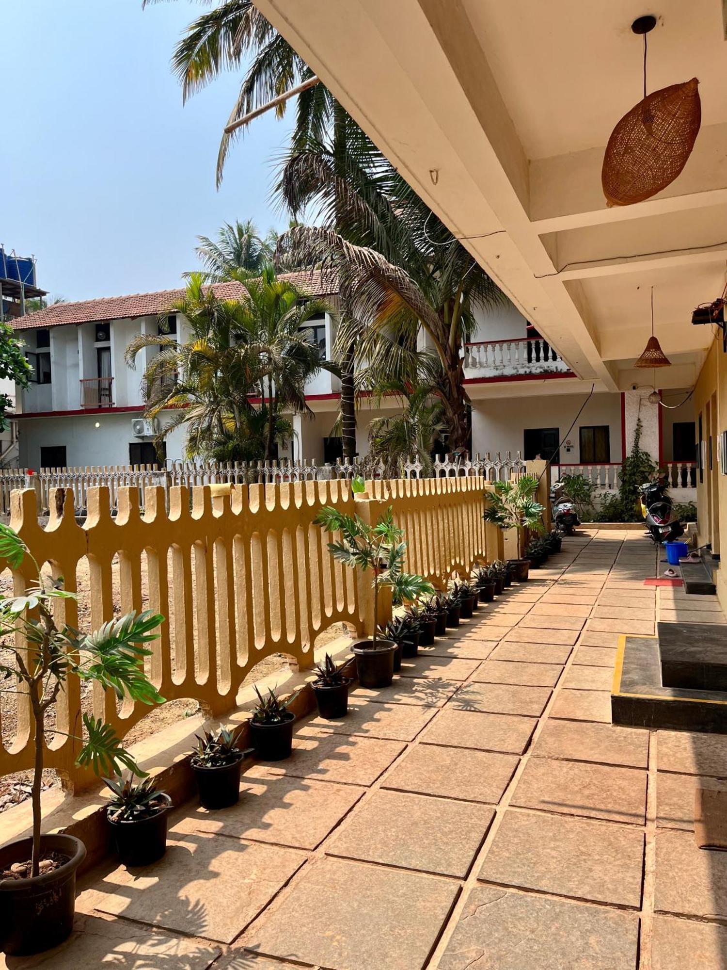 La Goya At Anjuna Beachside Exterior foto